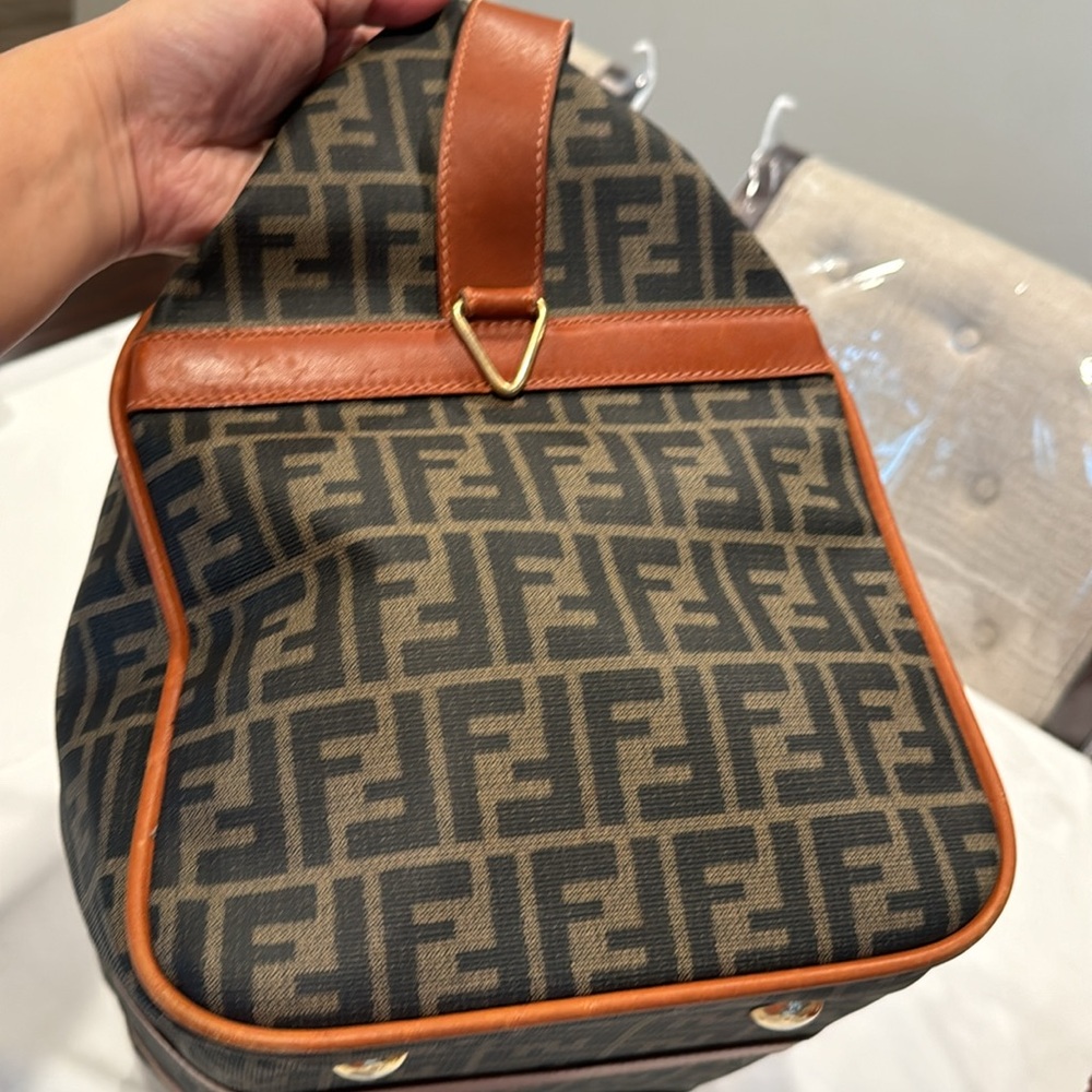 📌SOLD📌 Rare & Authentic Fendi travel bag - Picture 6 of 15